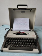 MACCHINA DA SCRIVERE OLYMPIA