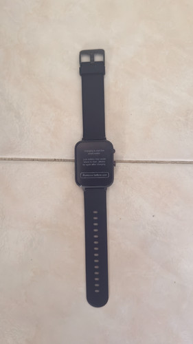 Smartwatch nero sportivo con