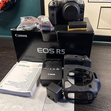 Canon EOS R5 (solo corpo) con