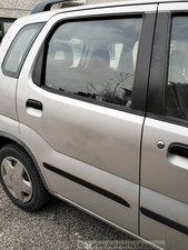 6800383G00000 Porta post. DX SUZUKI IGNIS 1a Serie 1.3 16V SUV ee28e1