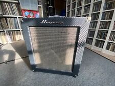 Ampeg B100 R
