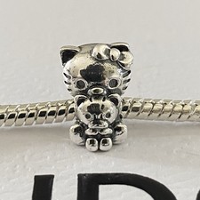 Charm Hello Kitty con