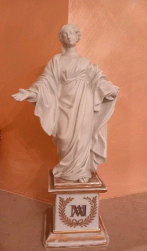 Madonna porcellana - in,