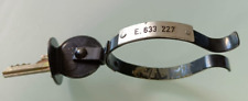FS FERROVIE DELLO STATO - CHIAVE A BRACCIALE LOCOMOTIVE E-633 "TIGRE"ORIGINALE
