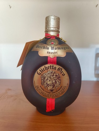Vecchia romagna etichetta oro - vecchia,