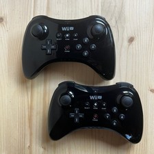Wii U Pro Controller + Cavo di Ricarica - Nero - Gamepad Nintendo - Coppia