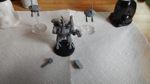 Games workshop tau battlesuit - games,