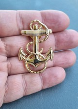 Spilla in metallo smaltato