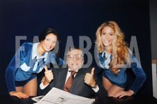 Foto Vintage Tv Striscia la notizia 1998 Dario Ballantini con le veline