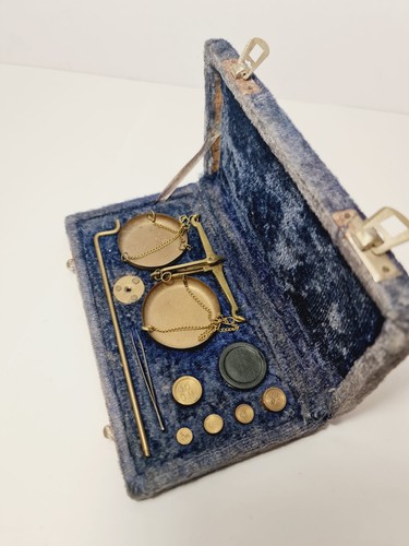 Vintage antique brass - brass, portable