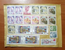 Francobolli Misti Italiani Su Frammenti Di Buste