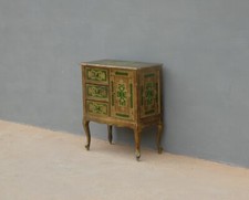 Comodino mobiletto con antina