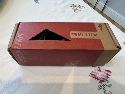 Stelo per sentieri