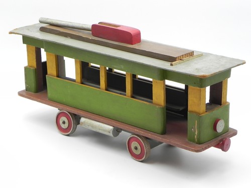 Tram giocattolo legno