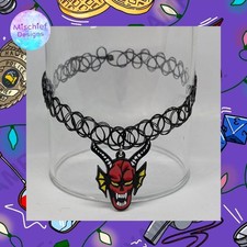 Collana girocollo fatta a mano