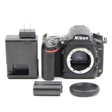 Corpo Nikon D750 con 5482