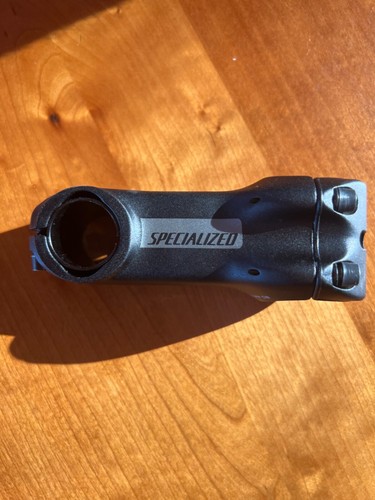 Stelo divergente specializzato - stelo,