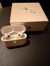 AirPro2 con custodia di ricarica MagSafe (USB-C)