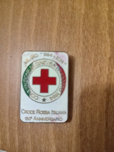 Spilla pins croce rossa - croce,