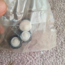 1x ref  8Z0868243 CLIP BOTTONE FISSAGGIO PANNELLO PORTA AUDI A2 A3 A4 VW GOLF 4