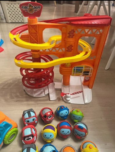 Pista con camioncino - pista, e