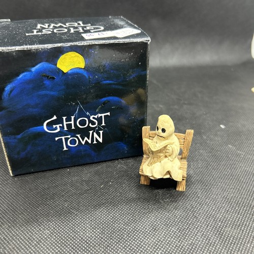 Figurina ganz ghost town - ganz,