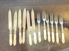 ATQ Set Argenteria Inglese Madreperla Edoardiana Forchette Coltelli MOP Squisito