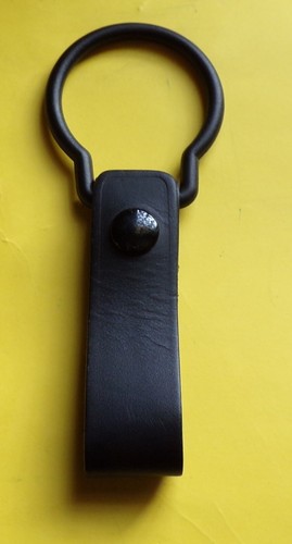 Attache ceinturon cuir - attache, pour