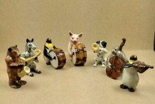 Miniatura dI animali con strumenti musicali porcellana finissima decorati a mano