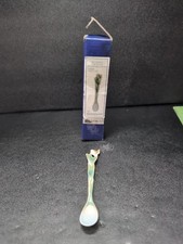 Cucchiaio scolpito porcellana