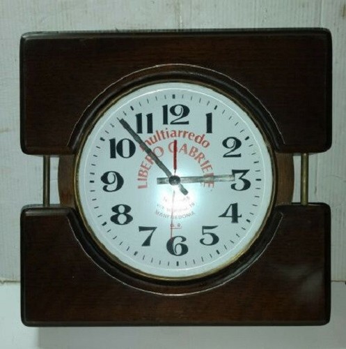 Vecchio orologio parete - vecchio,