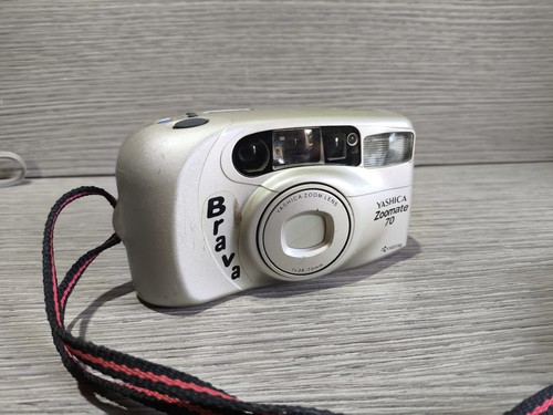 Yashica zoomate brava - yashica,