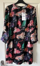 Abito nuovo con etichette raro