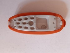 Taglierina per sostituzione cover Nokia 3200 cellulare vintage