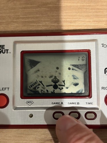 Nintendo game watch - &,