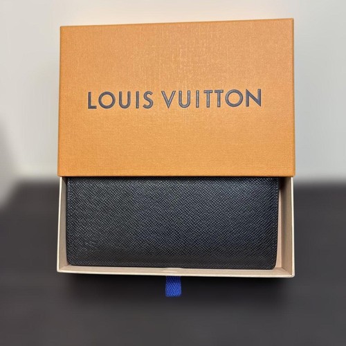 Louis vuitton taiga - louis,