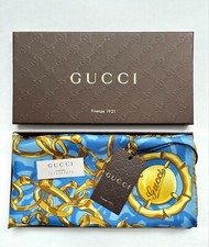 Nuova sciarpa Gucci GG logo