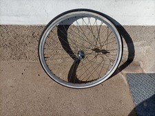 cerchio e copertone  anteriore 24 1 3/8  bici epoca hero