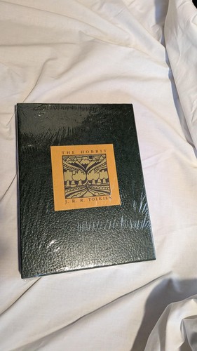 The hobbit tolkien - j.r.r.,