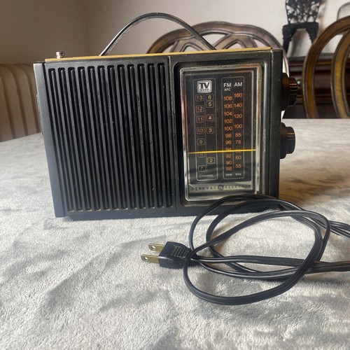 Radio vintage portatile - , ge