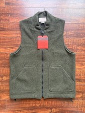 Nuovo gilet con etichetta