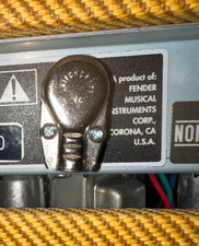 Tappo attivazione tremolo per