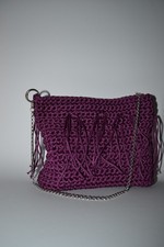 Borsa a uncinetto realizzata a mano