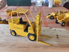 JOAL COMPACT 1:25 CATERPILLAR  Elevatrice Forklift CAT V60 , REF. 215
