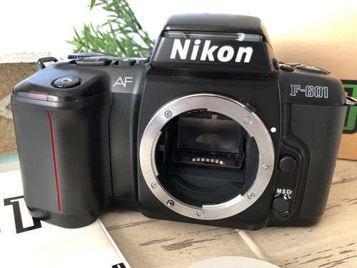 Nikon 601 quartz date - af,