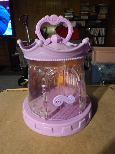 Disney store play castle - disney,