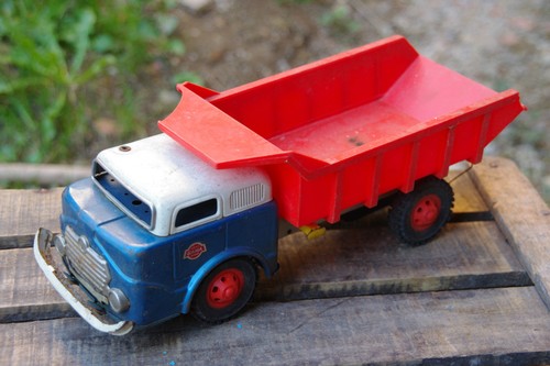 Antico camion cassone gama - antico,