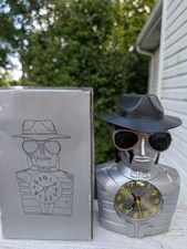 Sveglia robot stilizzata stile