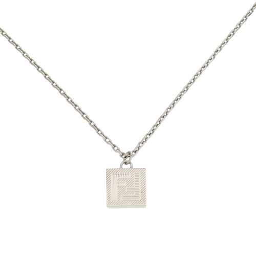 Collana con ciondolo quadrato