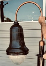 Lampada da palo vintage NYC lampione luce goccia a lacrime LED e braccio superiore palo rame